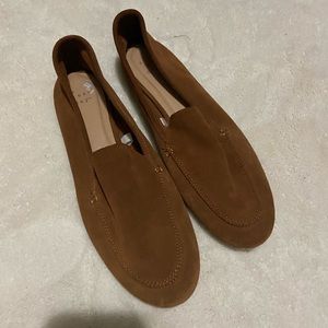 Lightly used a new day slip ons